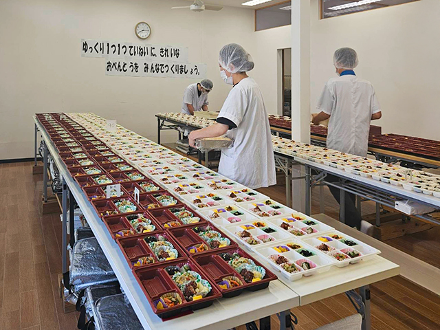 お弁当の盛り付け